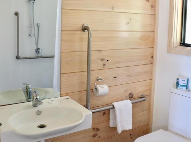 هاستل Lakes Edge Lodge