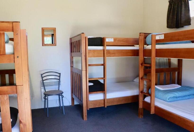 هاستل Lakes Edge Lodge