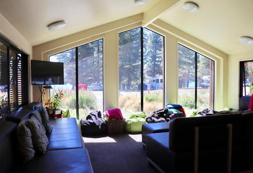 هاستل Lakes Edge Lodge