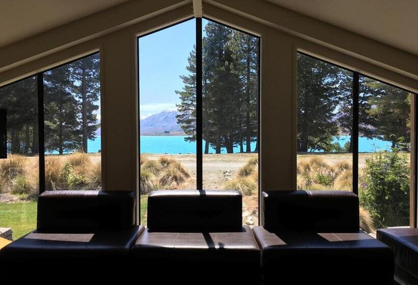 هاستل Lakes Edge Lodge