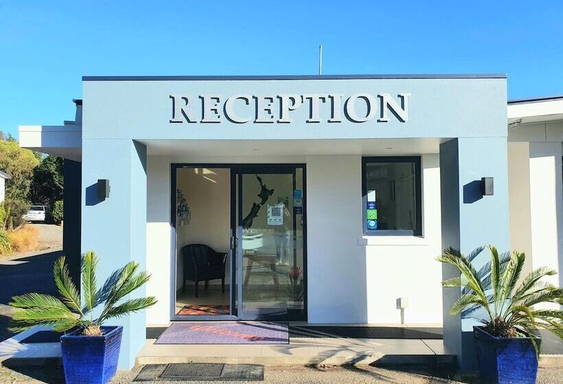 Bay Vista Waterfront Motel