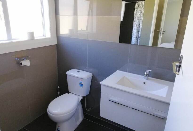 Bayfield Motel And Apartment