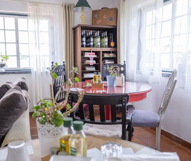 تختخواب و صبحانه Casa Das Hortensias  Charming Guest House