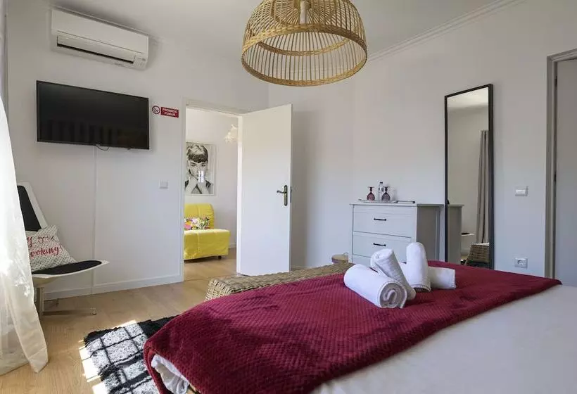 ベッドアンドブレックファースト Casa Das Hortensias  Charming Guest House