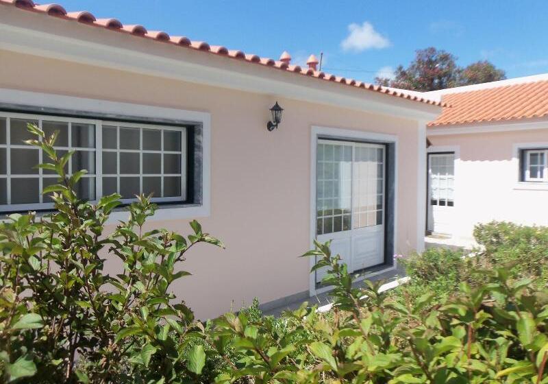 تختخواب و صبحانه Casa Das Hortensias  Charming Guest House