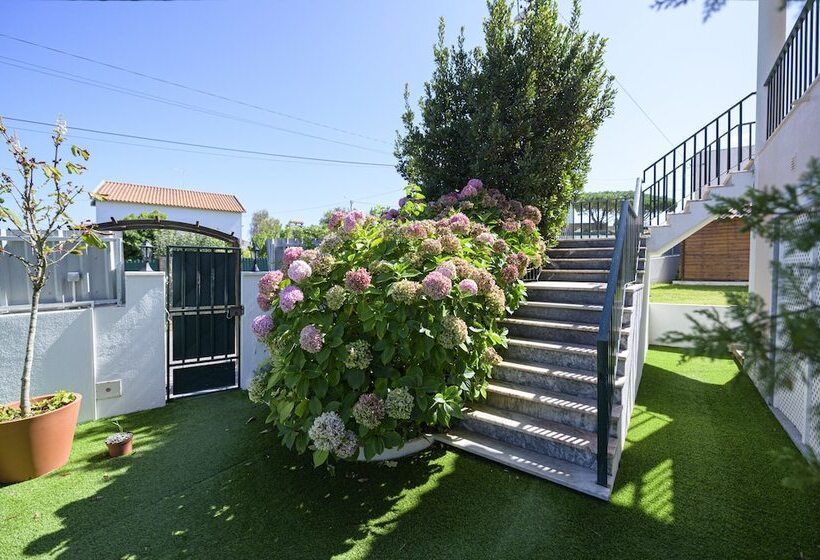 تختخواب و صبحانه Casa Das Hortensias  Charming Guest House
