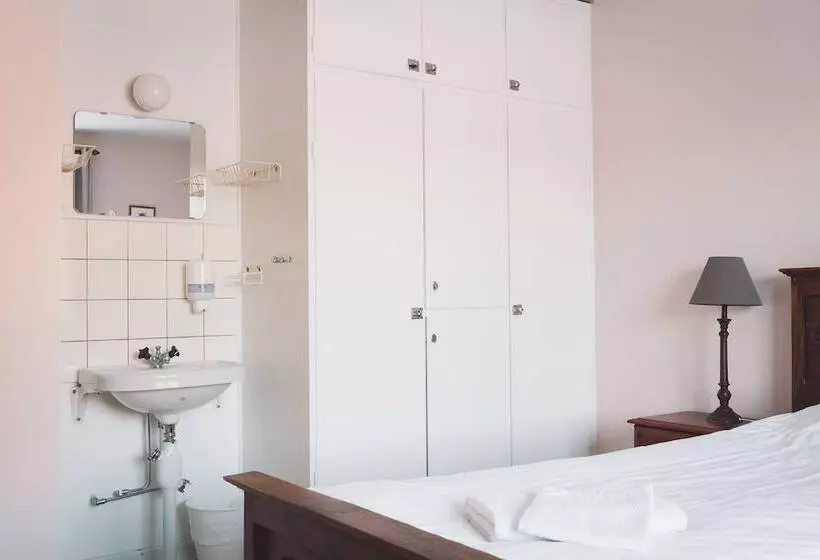 Aamiaismajoitus (B&B) Helsingegården