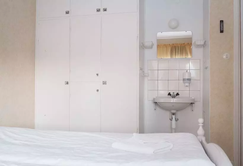 Aamiaismajoitus (B&B) Helsingegården
