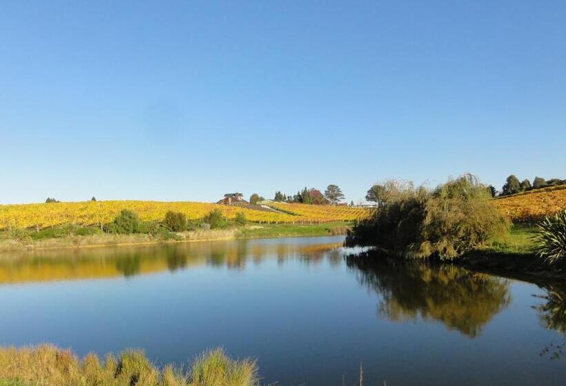 Bed and Breakfast Pine Hill Lodge