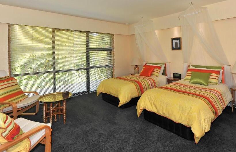 مبيت وإفطار Twin Waters Lodge