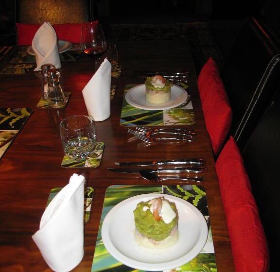 مبيت وإفطار Twin Waters Lodge