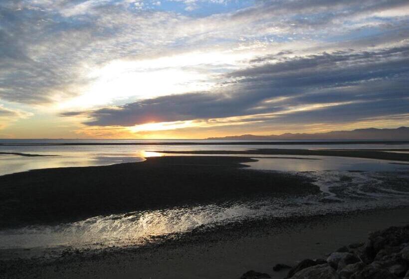 مبيت وإفطار Twin Waters Lodge