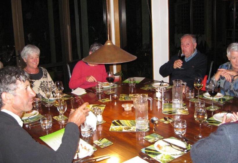 مبيت وإفطار Twin Waters Lodge