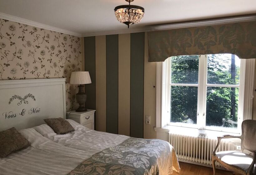 فندق L Plevnagården