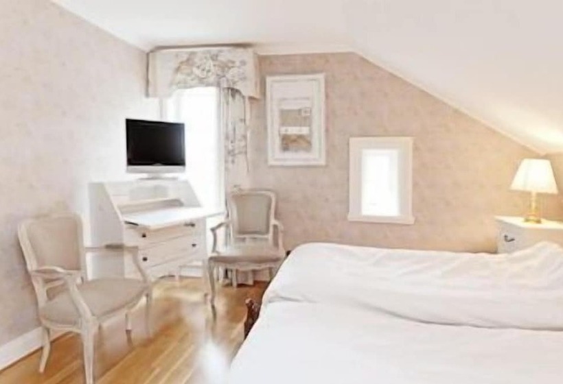 فندق L Plevnagården