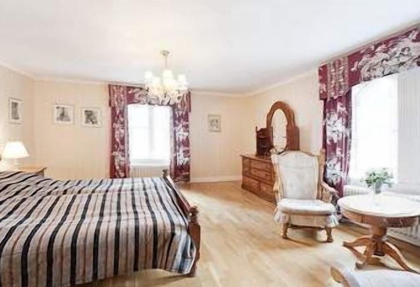 فندق L Plevnagården