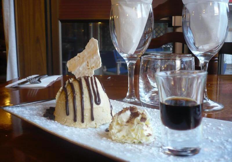 Отель Orana Motor Inn & Restaurant