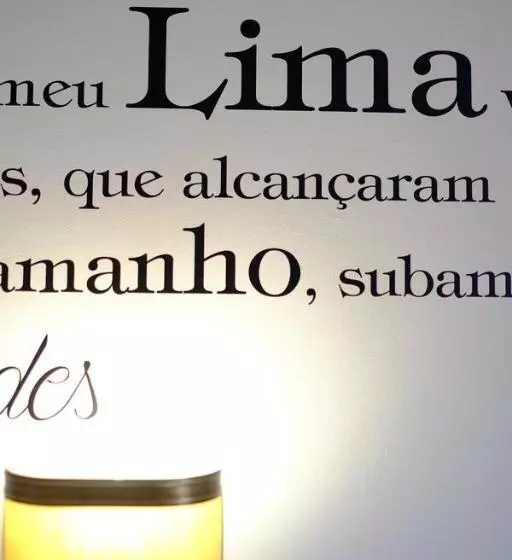 Hotelli Os Poetas
