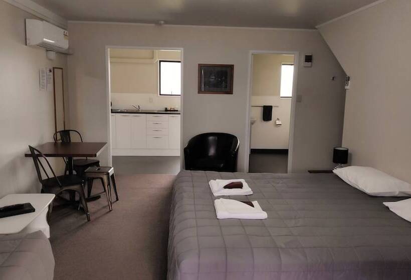 모텔 Drury Motor Lodge