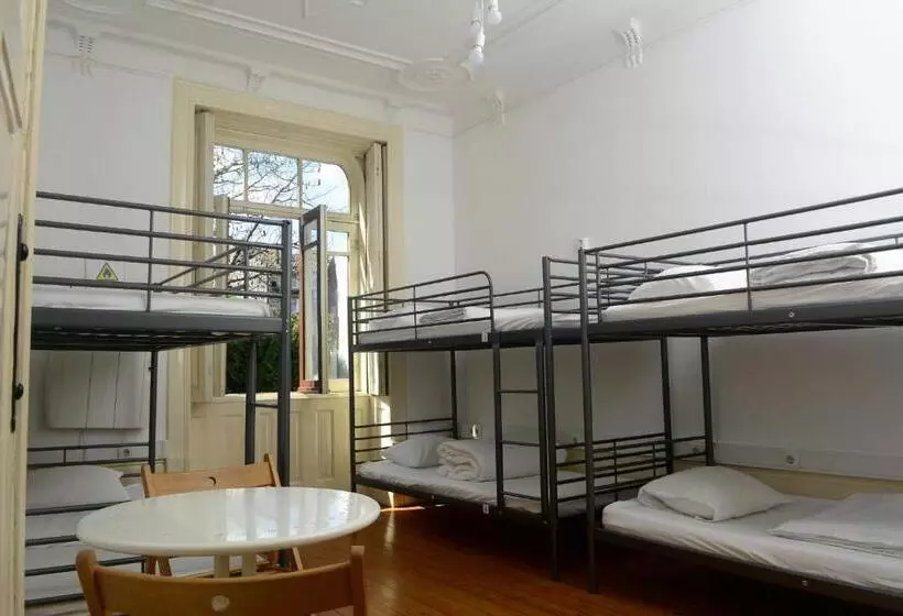 O2 Hostel