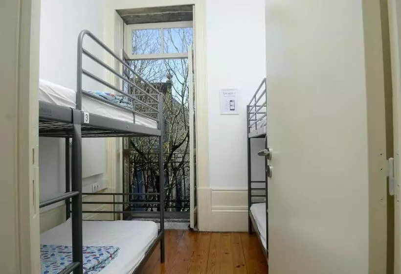 O2 Hostel