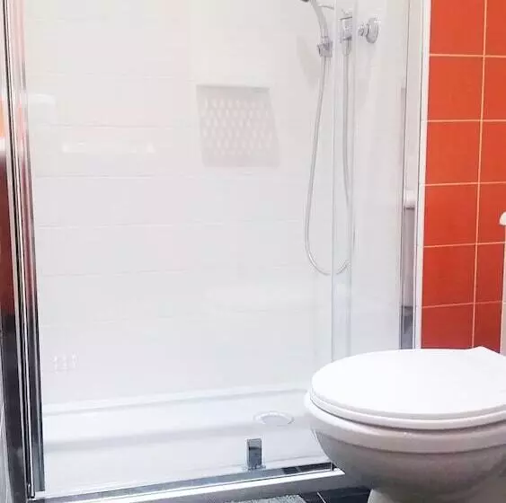 O2 Hostel