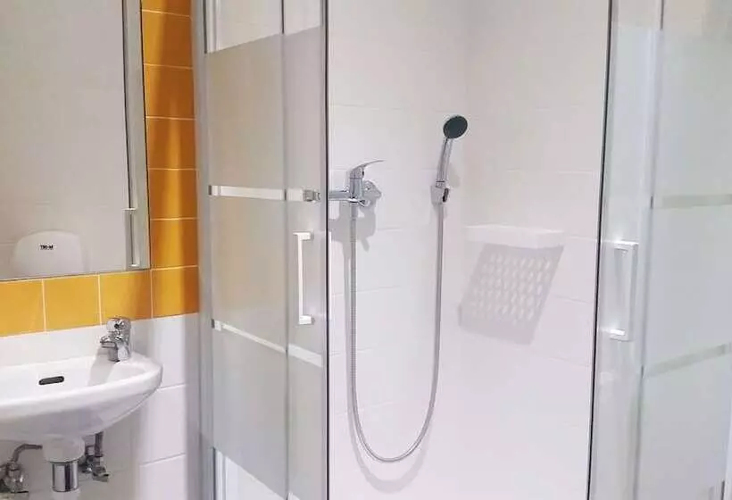 O2 Hostel