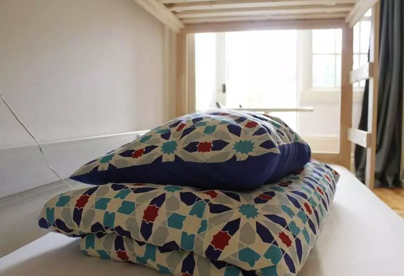 O2 Hostel