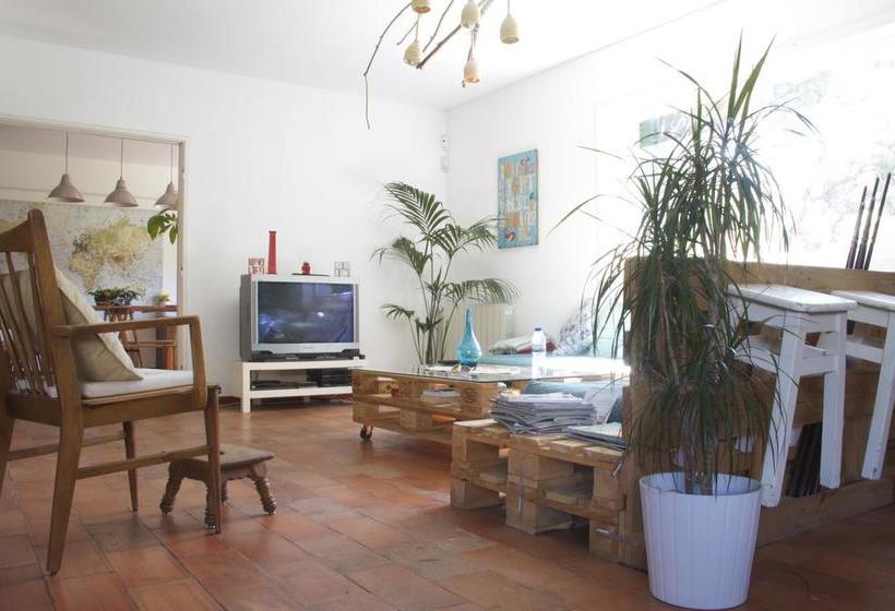 Perfect Spot  Lisbon Experience Hostel