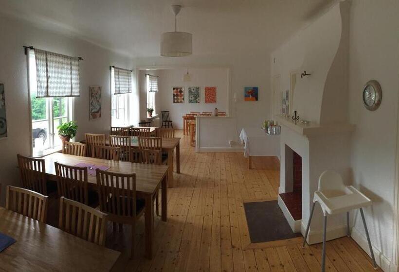 Vadstena Vandrarhem Hostel