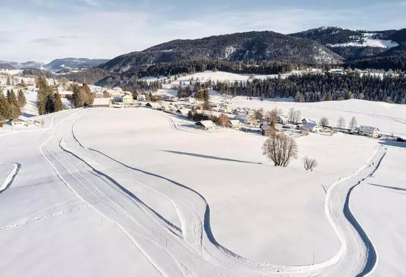 تختخواب و صبحانه Jurabelle