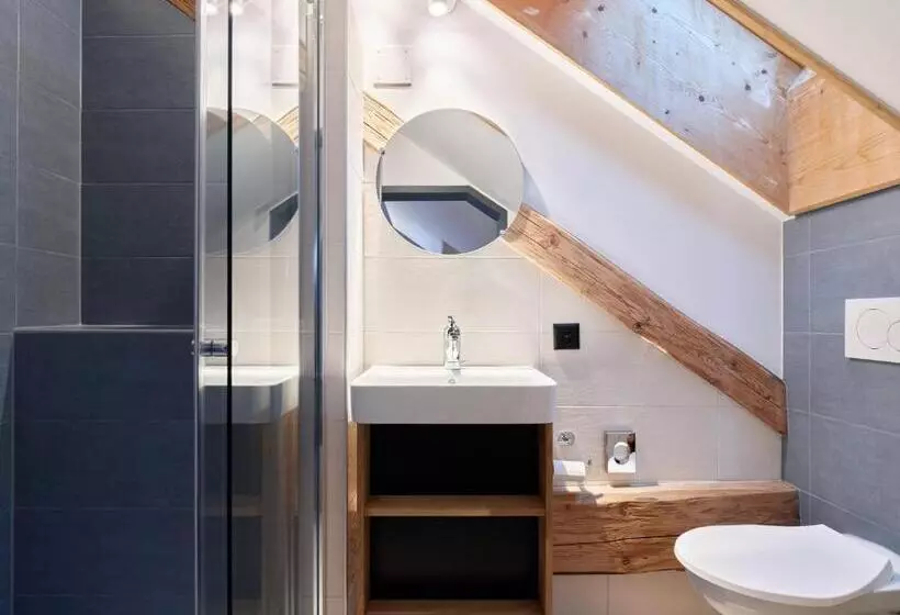 تختخواب و صبحانه Jurabelle