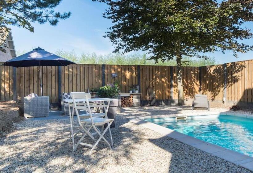 Bed and Breakfast Knechtshuis