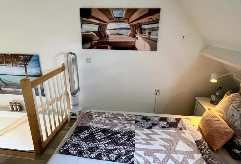 تختخواب و صبحانه Thuis Op Texel