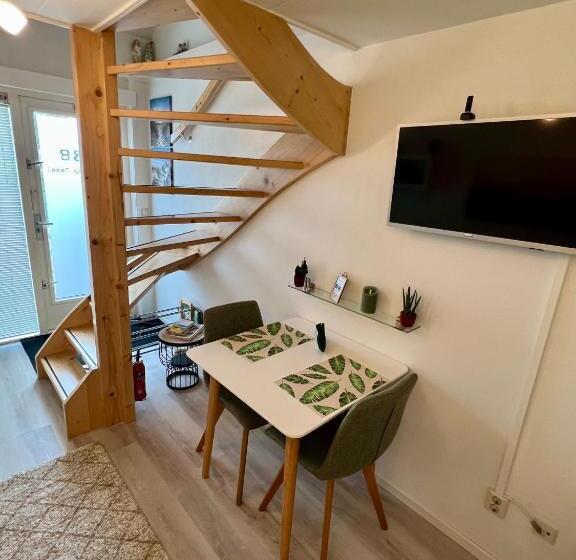 تختخواب و صبحانه Thuis Op Texel