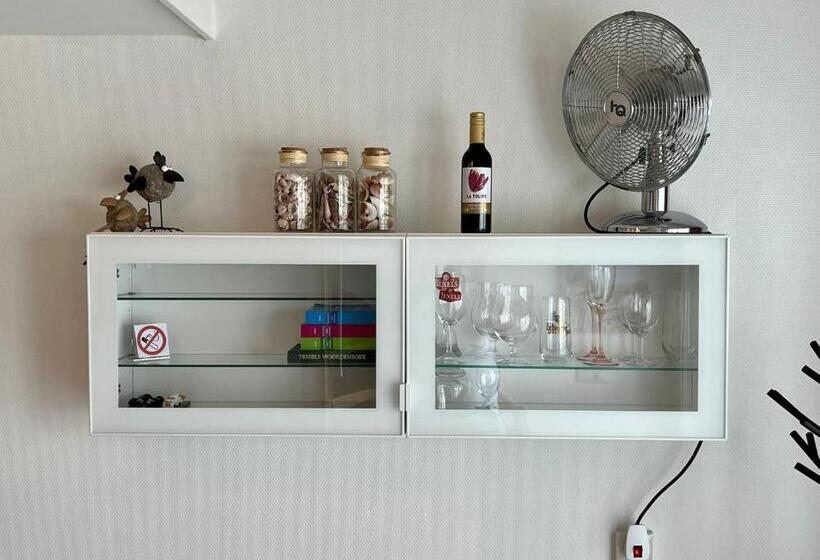 تختخواب و صبحانه Thuis Op Texel