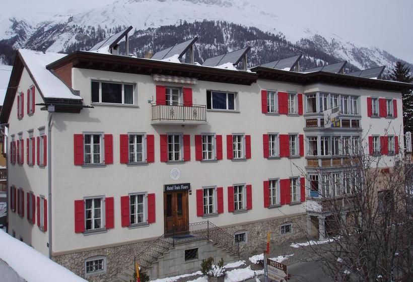 تختخواب و صبحانه Trais Fluors