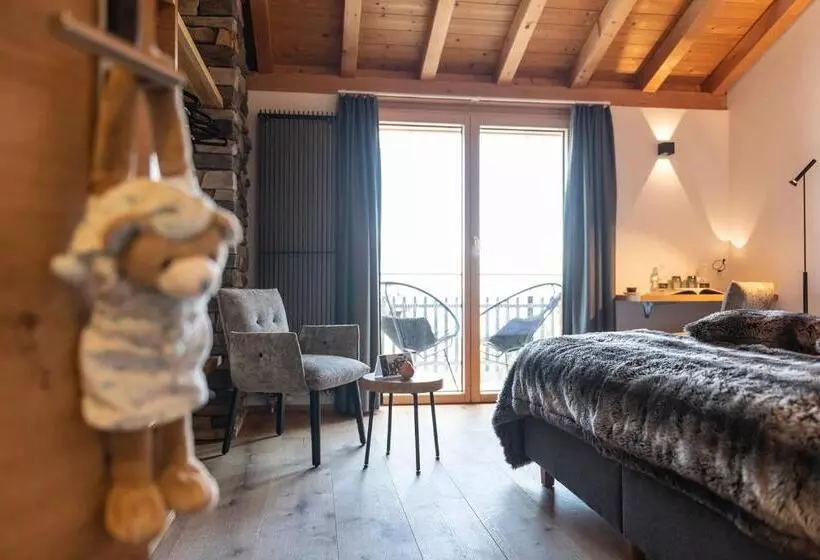 Berghotel Tgantieni
