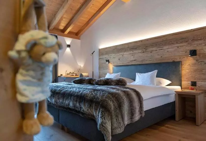 Berghotel Tgantieni