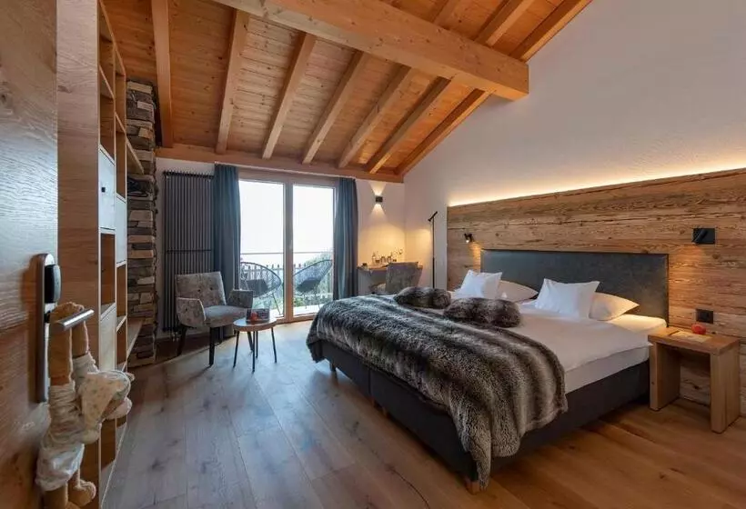 Berghotel Tgantieni