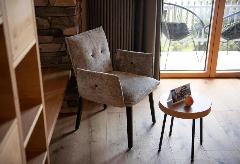 Berghotel Tgantieni