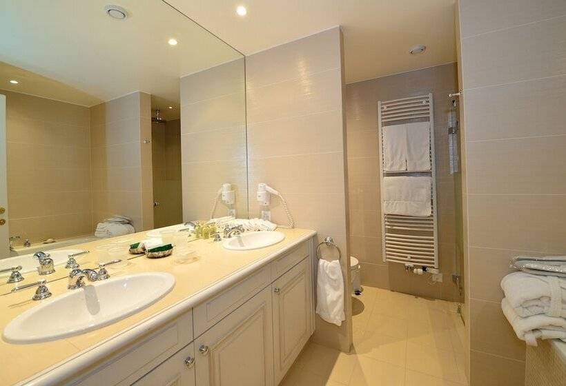 בית מלון כפרי Chateau De Bonmont