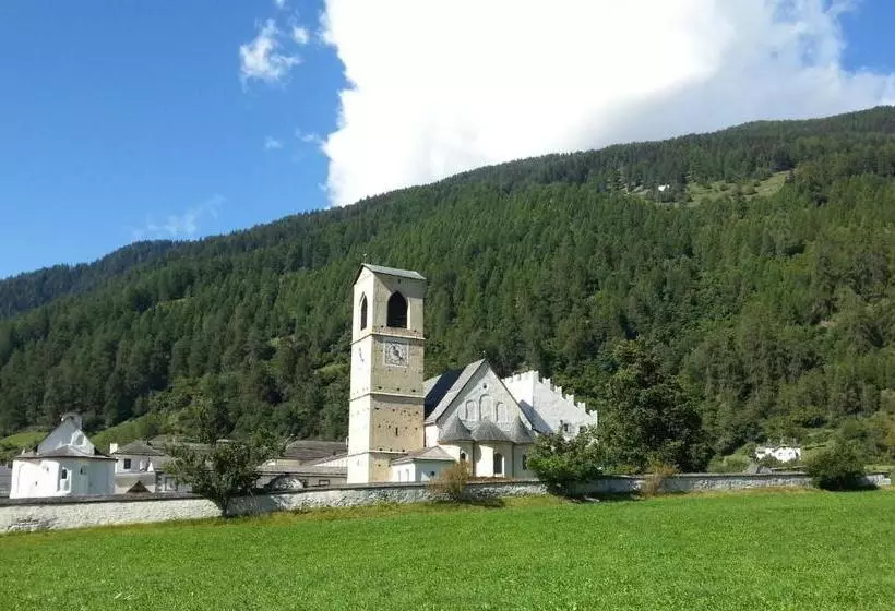 ホテル Chavalatsch