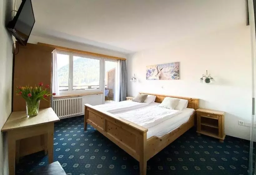 Hotell Cresta Sedrun