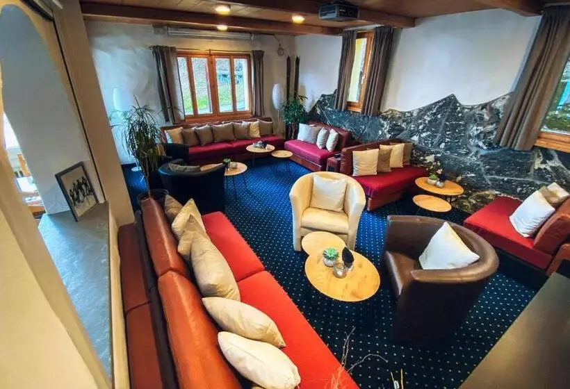 Hotell Cresta Sedrun