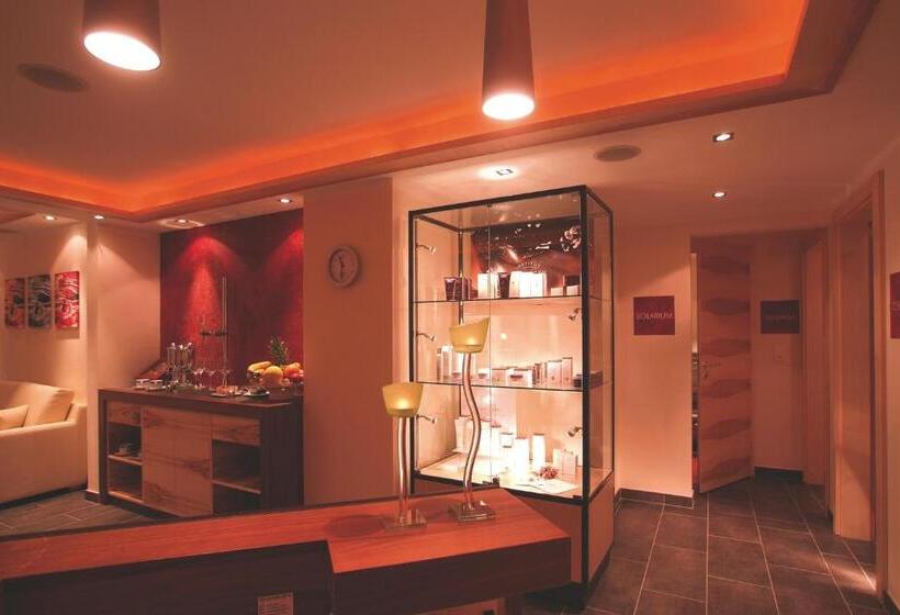 هتل Garni Muttler Alpinresort & Spa