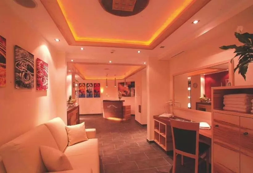 ホテル Garni Muttler Alpinresort & Spa