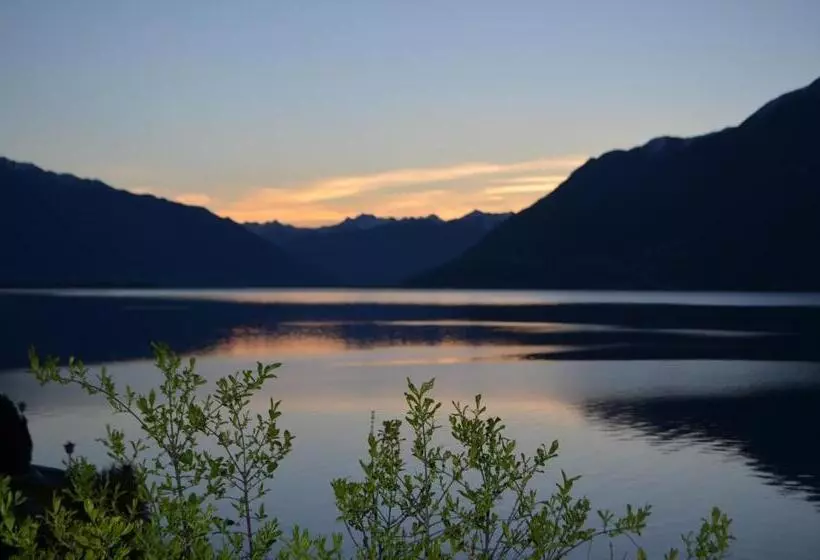 Hotelli Garni Rivabella Au Lac