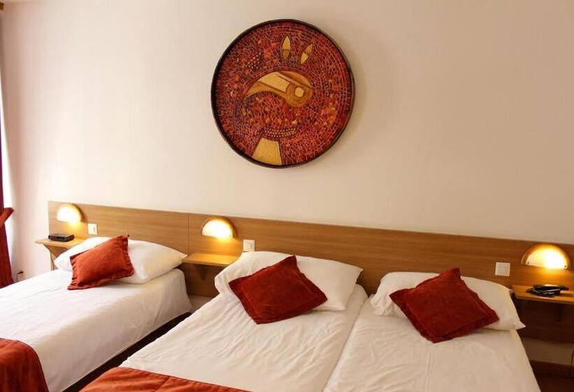 هتل Hostellerie Du Xvi Siècle