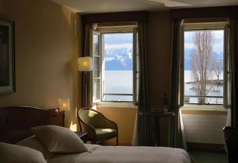 ホテル Hôtel Du Port
